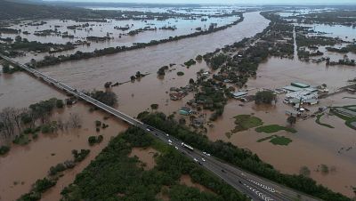Suben a 40 las víctimas mortales por el ciclón extratropical en el sur de Brasil
