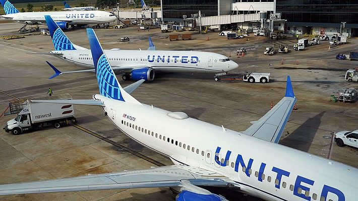 United Airlines suspende todos sus vuelos en EE.UU. por un "problema tecnológico" en el sistema