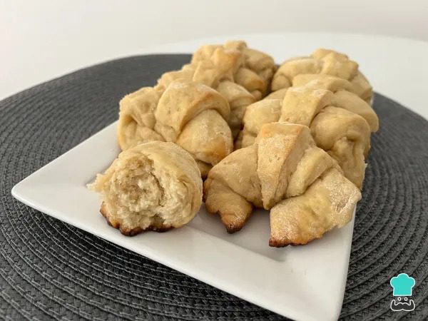 Medialunas sin manteca - Receta FÁCIL