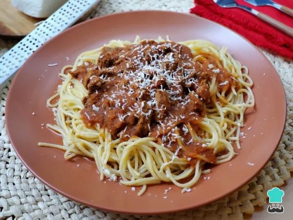 Tallarines rojos peruanos - Receta FÁCIL