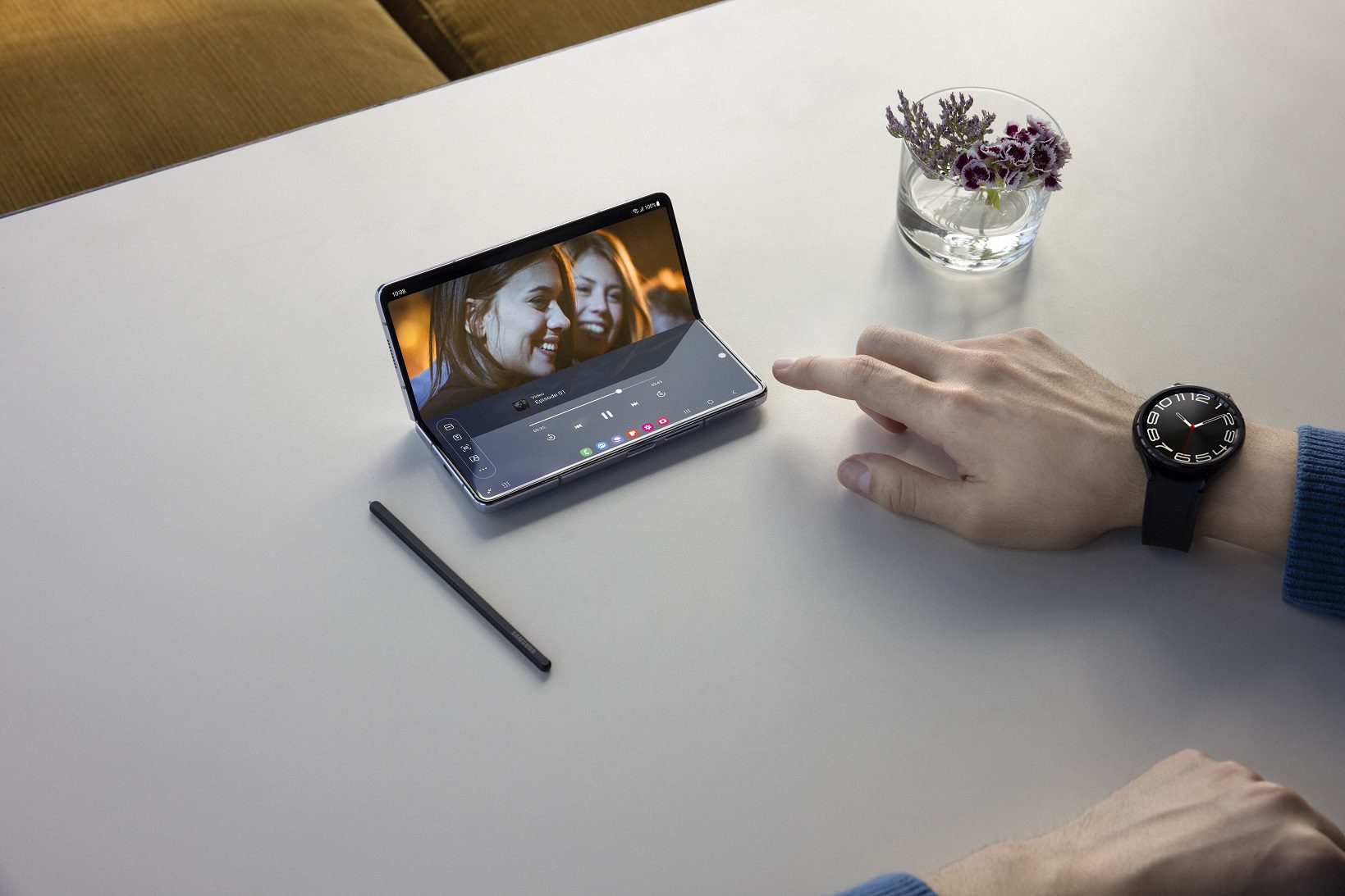 Crea tu propio podcast con los foldables de Samsung 