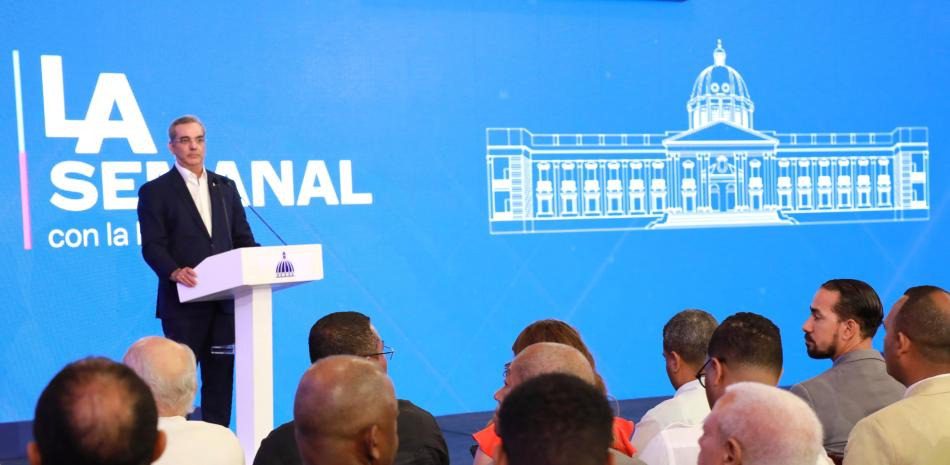 Abinader especifica para quién aplica relajación de restricciones aéreas con Haití