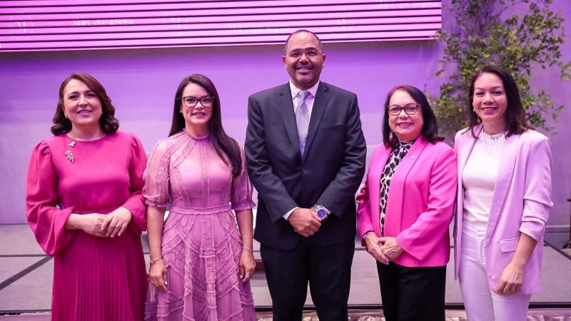 ‘Mujeres que Inspiran’ organiza conversatorio