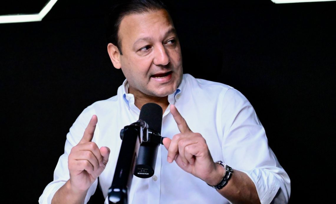 Abel dice Abinader da una promesa nueva cada semana “para tapar una que no hizo