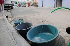 Escasez de agua empieza a sentirse en sectores de Los Alcarrizos, La Guáyiga y Pedro Brand