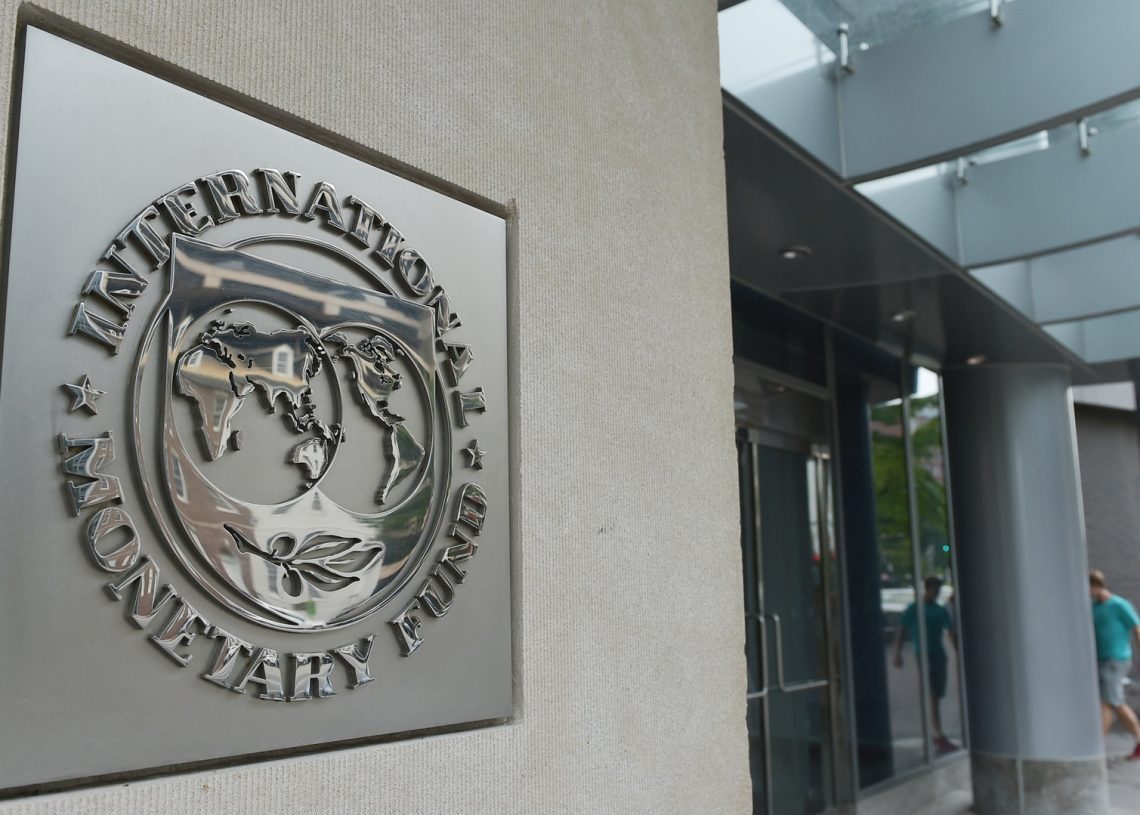 FMI reduce a un 3% proyección de crecimiento de RD