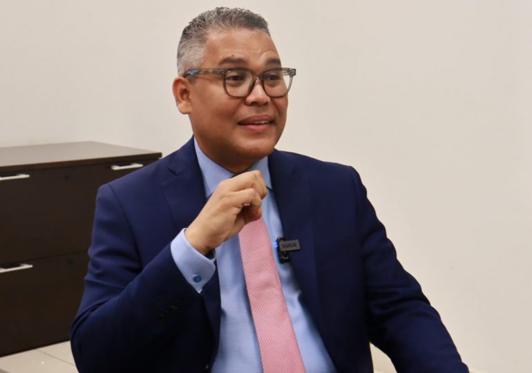 Partido Generación de Servidores proclama a Carlos Peña como candidato a la presidencia
