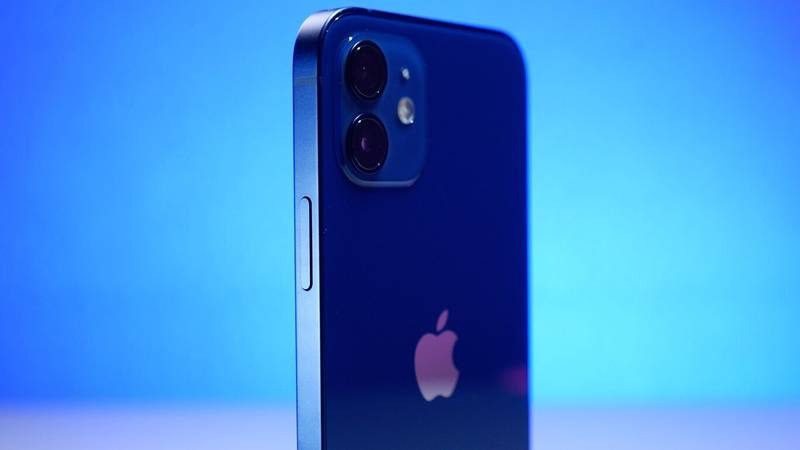Apple actualiza el software del iPhone 12 para abordar las pruebas de radiación en Francia