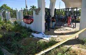Hallan cadáveres de recién nacidos frente al cementerio Cristo Salvador