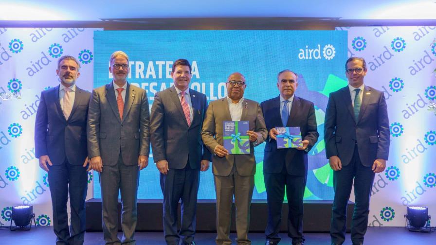 Industriales plantean bajar costo de peajes al transporte de carga