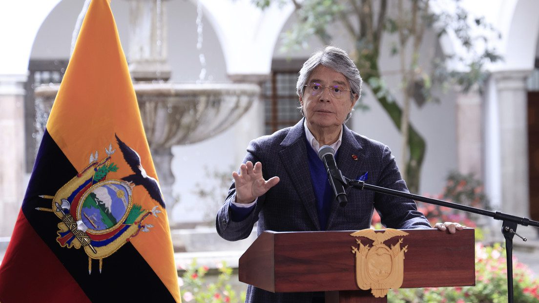 Lasso culpa a dos factores como responsables del "fantasma de los apagones" en Ecuador