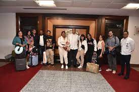 Llega al país grupo de dominicanos que estaba en Israel