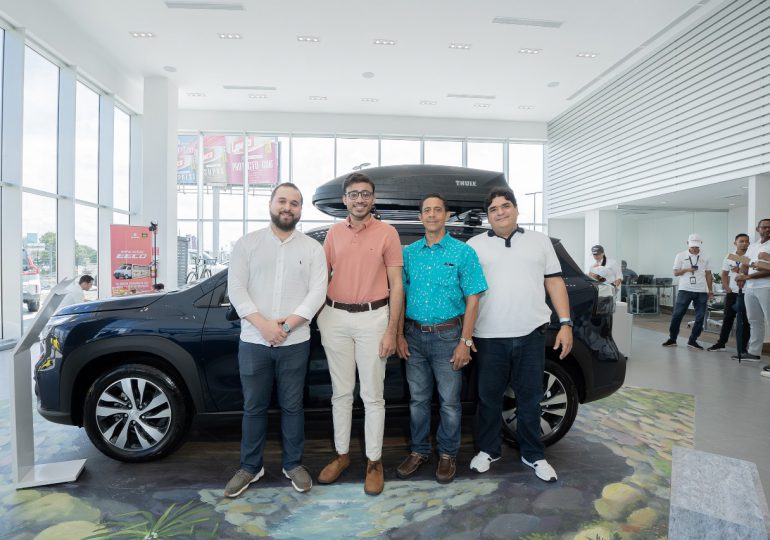 Santo Domingo Motors presenta exhibición inmersiva en su salón Suzuki de Santiago