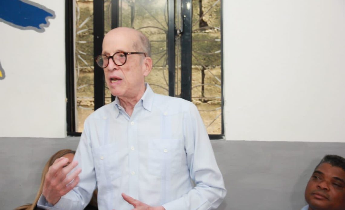 Max Puig llama a “profundizar el cambio para fortalecer la democracia”