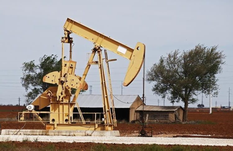 El petróleo de Texas sube un 0.85% en una de sus peores semanas desde marzo