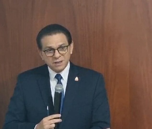 Salud Pública fortalece normas y estrategias para continuar prevención del dengue