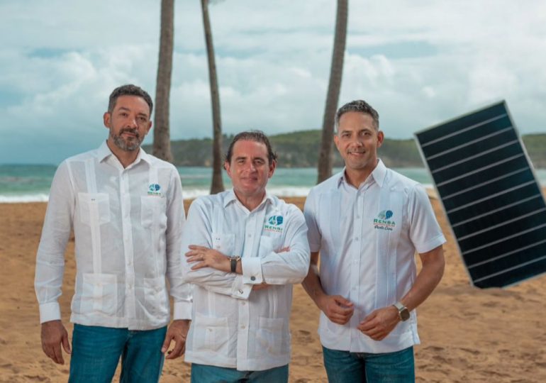 Sergio Carlo anuncia es accionista de empresa de paneles solares