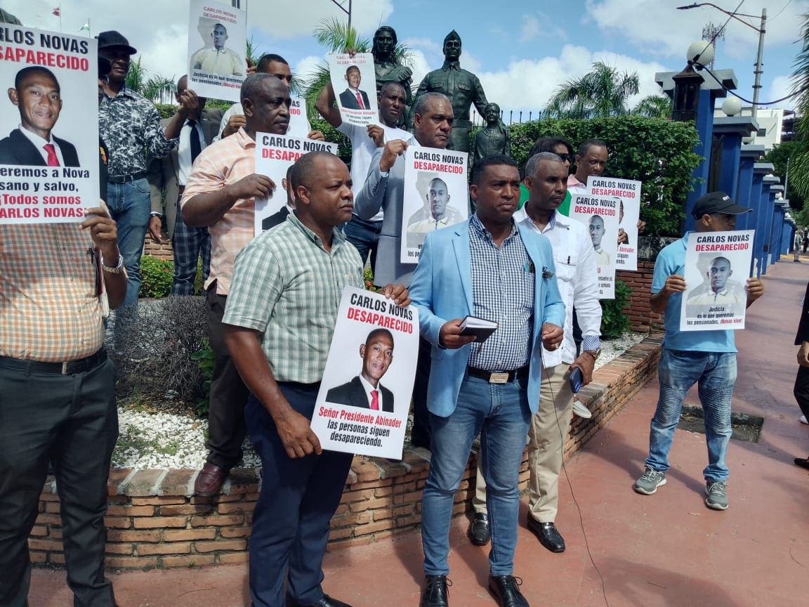 Exmiembros de la Policía denuncian desaparición de teniente Carlos Nova