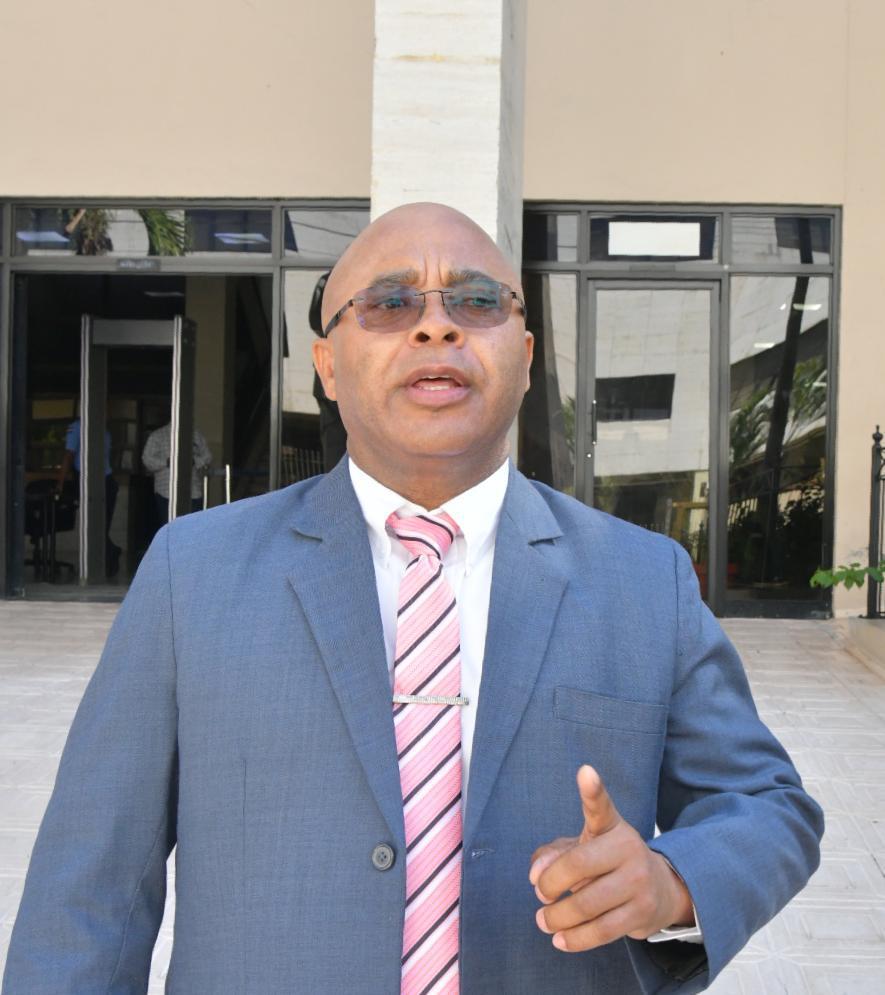 Jurista Mario Furcal solicita al Ministerio Público actuar contra Miguel Surún Hernández por corrupción al frente del Colegio de Abogados
