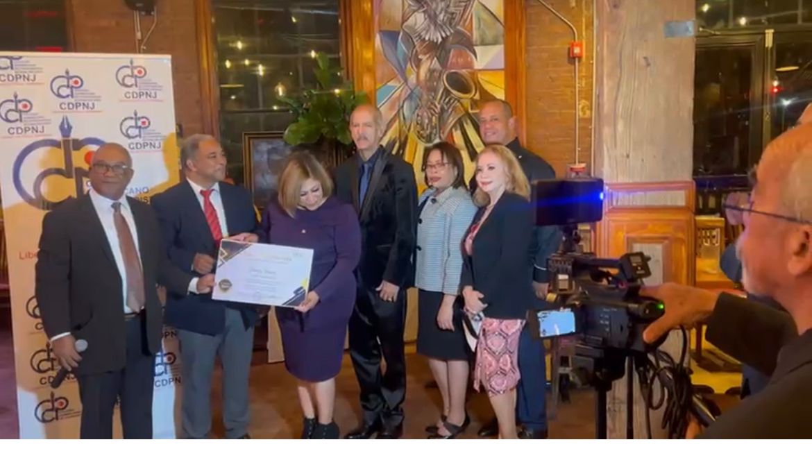 El Movimiento Periodístico Marcelino Vega juramentó a Jenny Gómez como coordinadora general en el estado de Nueva York.