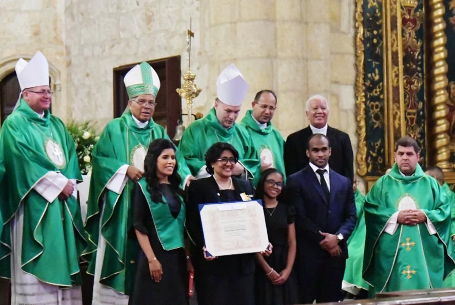 El Papa Francisco Concede la Más Alta Distinción a la Magistrada Eunisis Vásquez