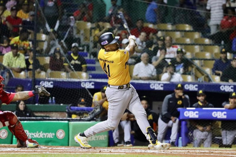 Águilas vuelan alto al compás de 16 hits para triunfo 14-8 sobre Leones