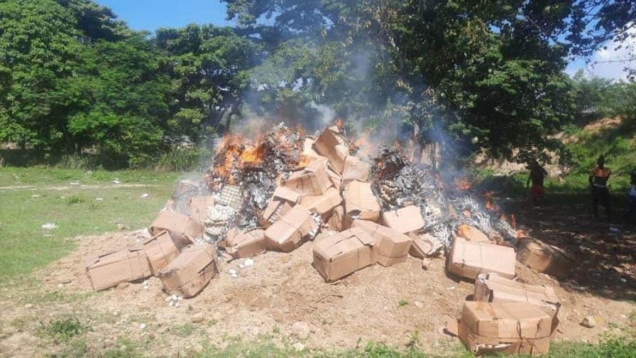 Queman en Haití 500 cajas de huevo procedentes de República Dominicana