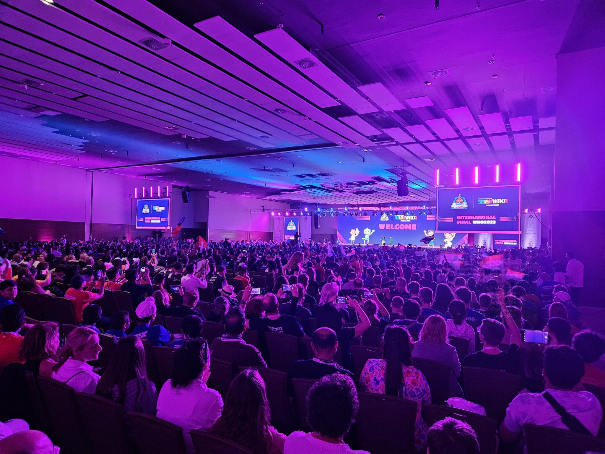 Samsung impulsa la próxima generación de líderes en tecnología en la Olimpiada Mundial de Robótica 