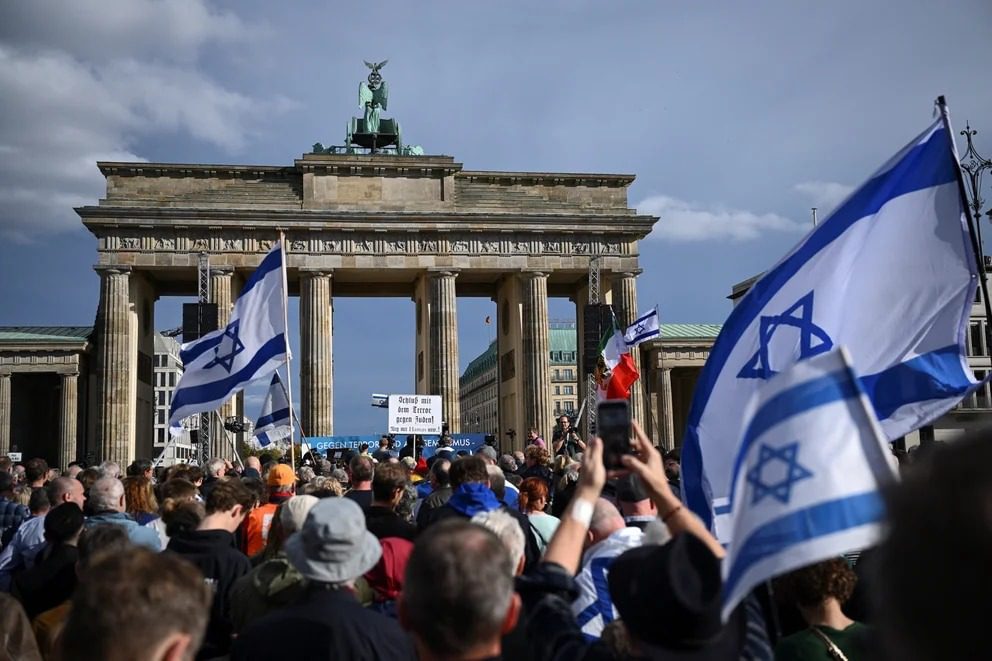 La Comisión Europea condenó el aumento del antisemitismo: “Los judíos europeos vuelven a vivir con miedo”