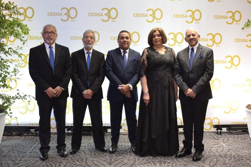 Un coctel para celebrar 30 años de trayectoria