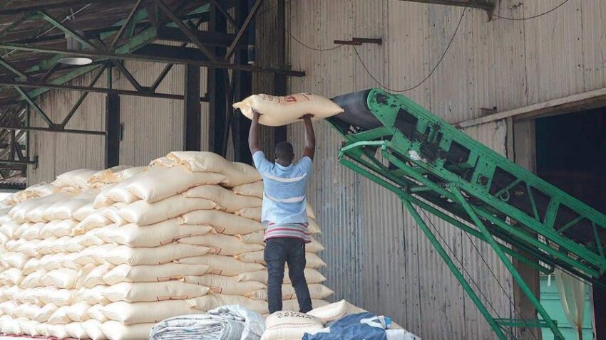 Creen tasa cero al azúcar es "atentado" a la producción