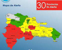 Alerta roja en once provincias por aguaceros intensos, con 1,522 personas desplazadas y desbordamiento de ríos.