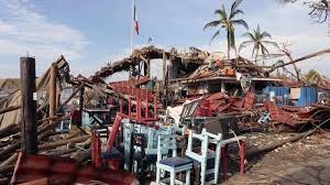 Aumenta a 50 el número de muertos por el paso del huracán Otis en México