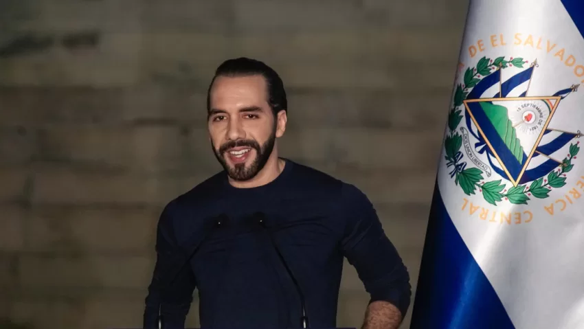 Bukele confirma que pedirá licencia al Congreso para postularse a la reelección en 2024