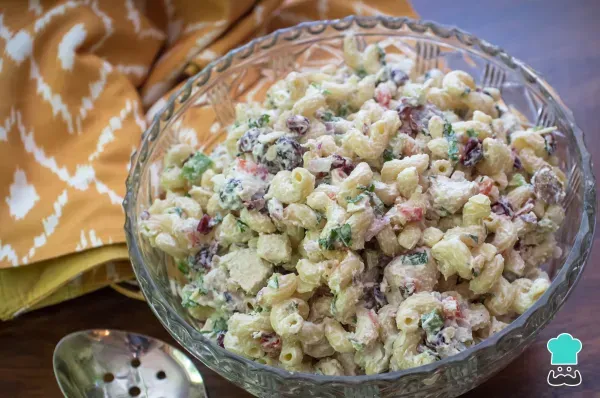 Receta de Ensalada navideña de coditos