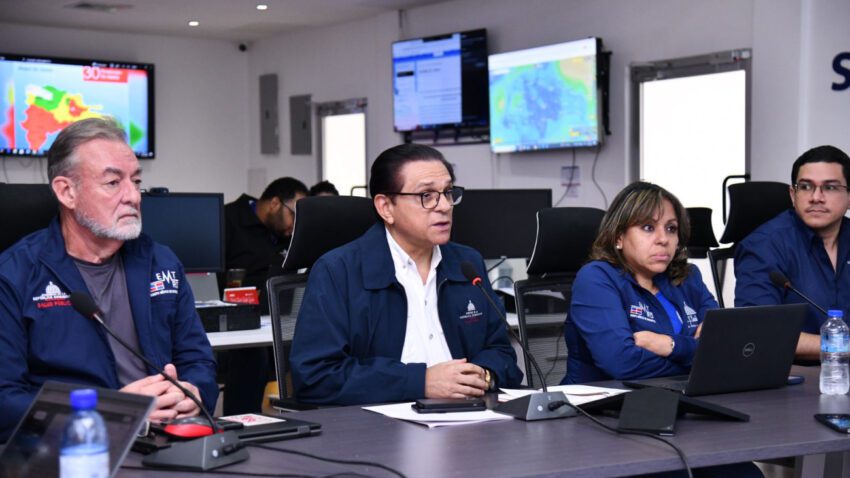 Ministro de Salud Pública concentra esfuerzos en prevenir brotes de leptospirosis y otras enfermedades infecciosas