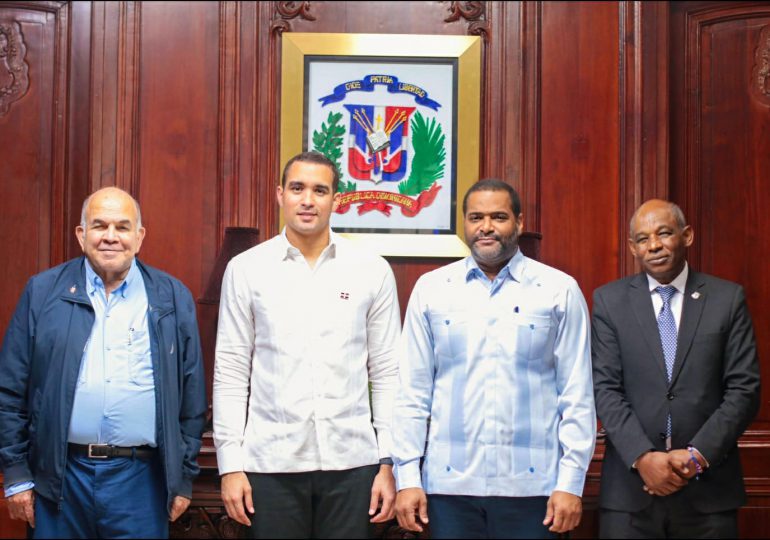Delegación RD sostiene reuniones en sede del Parlamento Europeo; exponen crisis haitiana y violación frontera