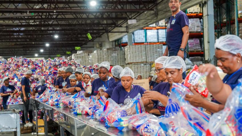 Plan Social mantiene equipos en todo el país asistiendo a familias afectadas por inundaciones