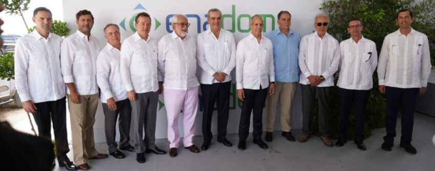 Presidente Luis Abinader encabeza inauguración de un nuevo tanque de almacenamiento de gas
