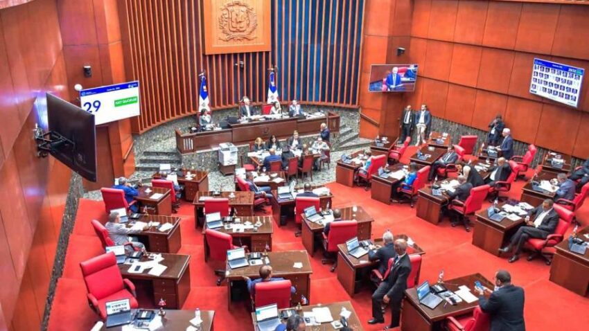 Senado aprueba ley para convertir a RD en zona de actividad logística en América