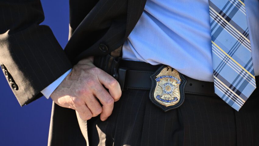 Servicio Secreto de EE.UU. abre fuego contra personas que intentaron irrumpir en un vehículo de una nieta de Biden