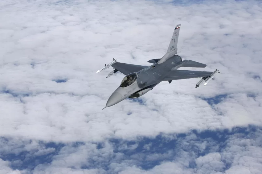 Tokio pedirá detalles a Washington sobre el accidente de una aeronave militar de EE.UU.