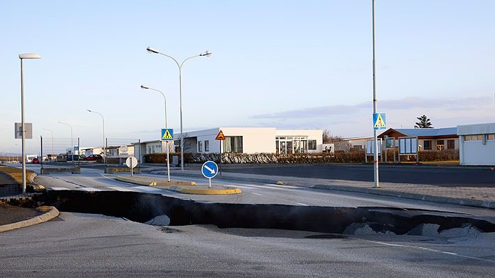 Probabilidad de erupción volcánica en Islandia sigue siendo alta: Reportan 900 sismos en las últimas horas