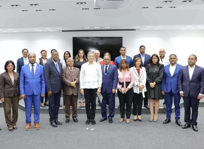 Canciller espera OEA ayude estabilizar Haití