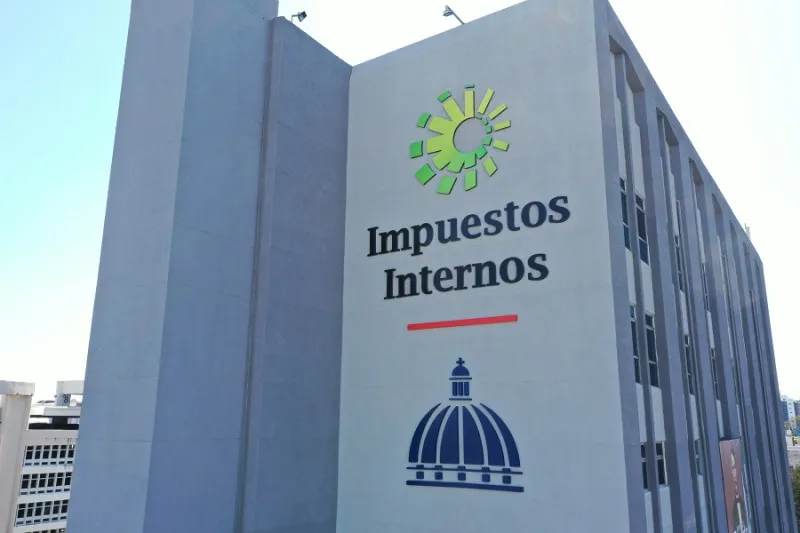 DGII registra más de 678 mil marbetes vendidos; un 14 % de los chóferes ha renovado vía Internet
