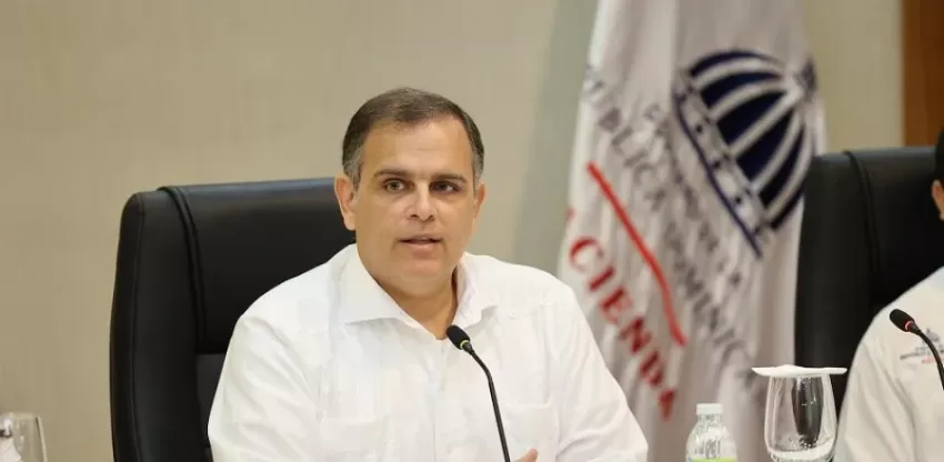 Jochi Vicente presenta logros del Gobierno en la gestión de las finanzas durante el 2023