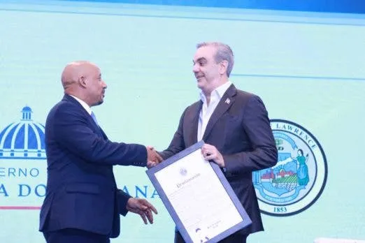 Alcalde Lawrence llama dominicanos continuar siendo buenos ejemplos en el exterior