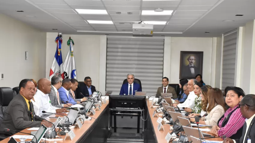 CNSS aumenta 50 % cobertura de medicamentos ambulatorios del del Seguro Familiar de Salud