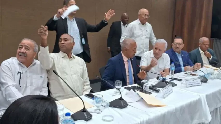 Comisión bicameral aprueba informe para Presupuesto 2024 e incluye ingresos que dará Aerodom