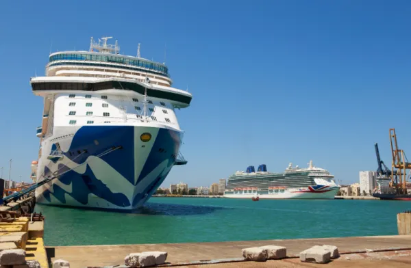 Puerto de Cádiz prevé 336 recaladas de naves que transportan pasajeros para 2024
